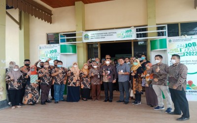 Pembukaan Jobfair dihadiri oleh bupati dan ketua BKK se kabupaten Gunungkidul