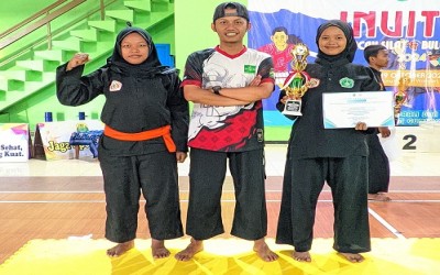 LUAR BIASA! SISWI SMK MA'ARIF PONJONG KEMBALI MERAIH KEJUARAAN DI AJANG PENCAK SILAT